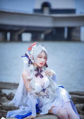 丰满女老板bd高清2_BD英语手机在线看