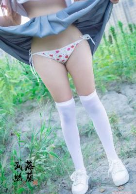 护士趴下光屁股翘臀被打的_1080在线观看高清