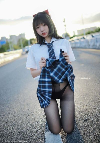 年轻的老师2在线观看_超清日本电影免费